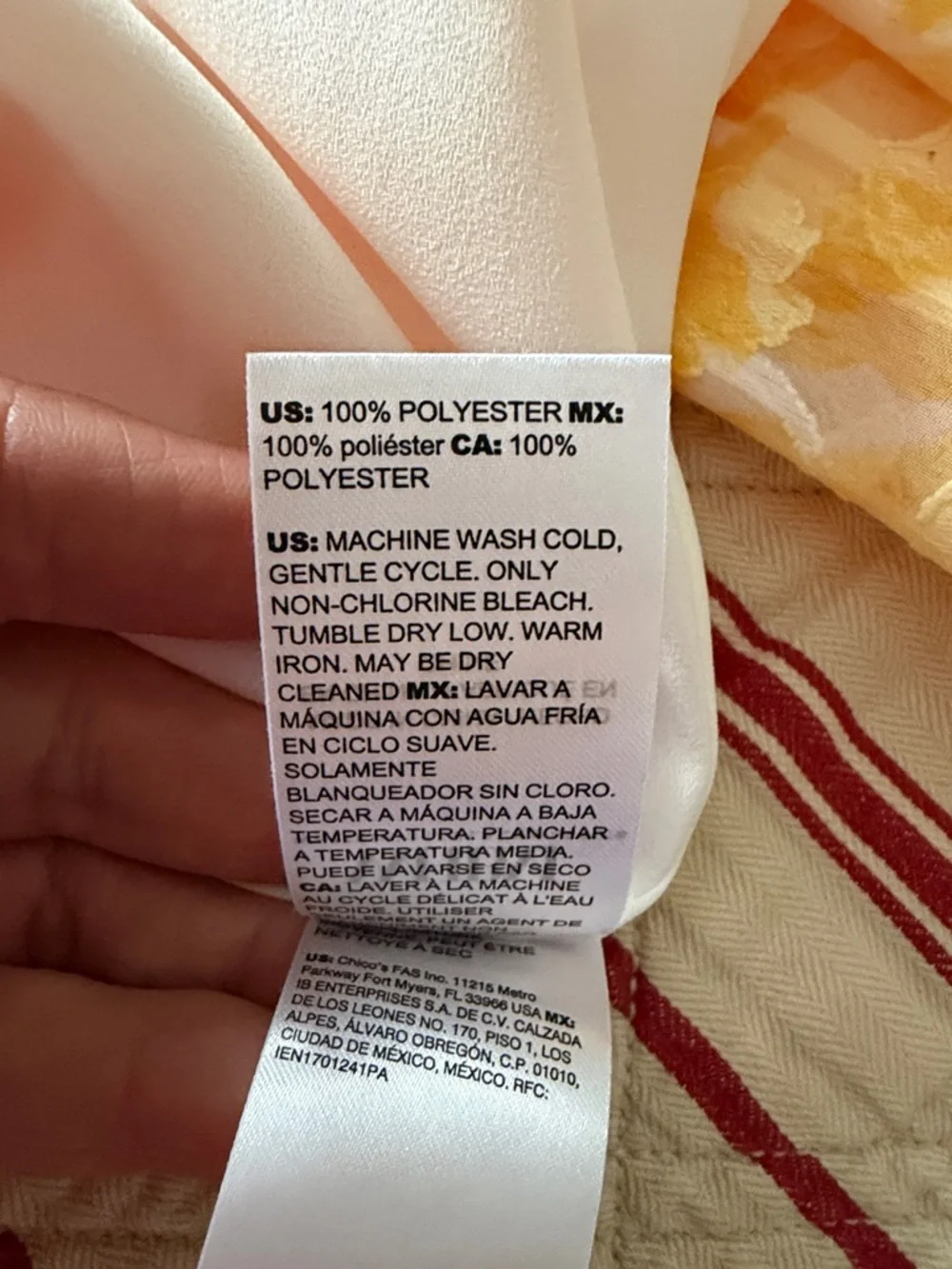 White House Black Market Yellow Floral Off-Shoulder Blouse - Picture 4 of 4